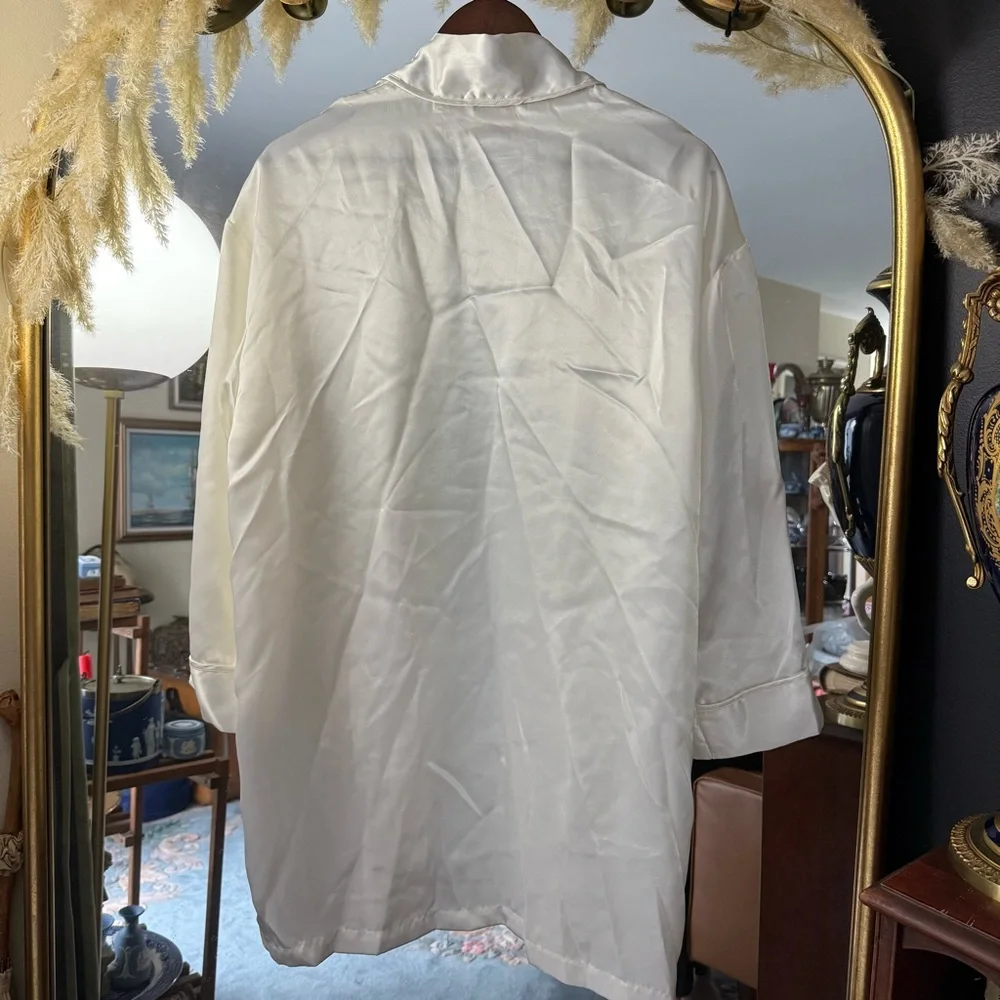 Victoria’s Secret White Satin Bridal Robe - Picture 7 of 7